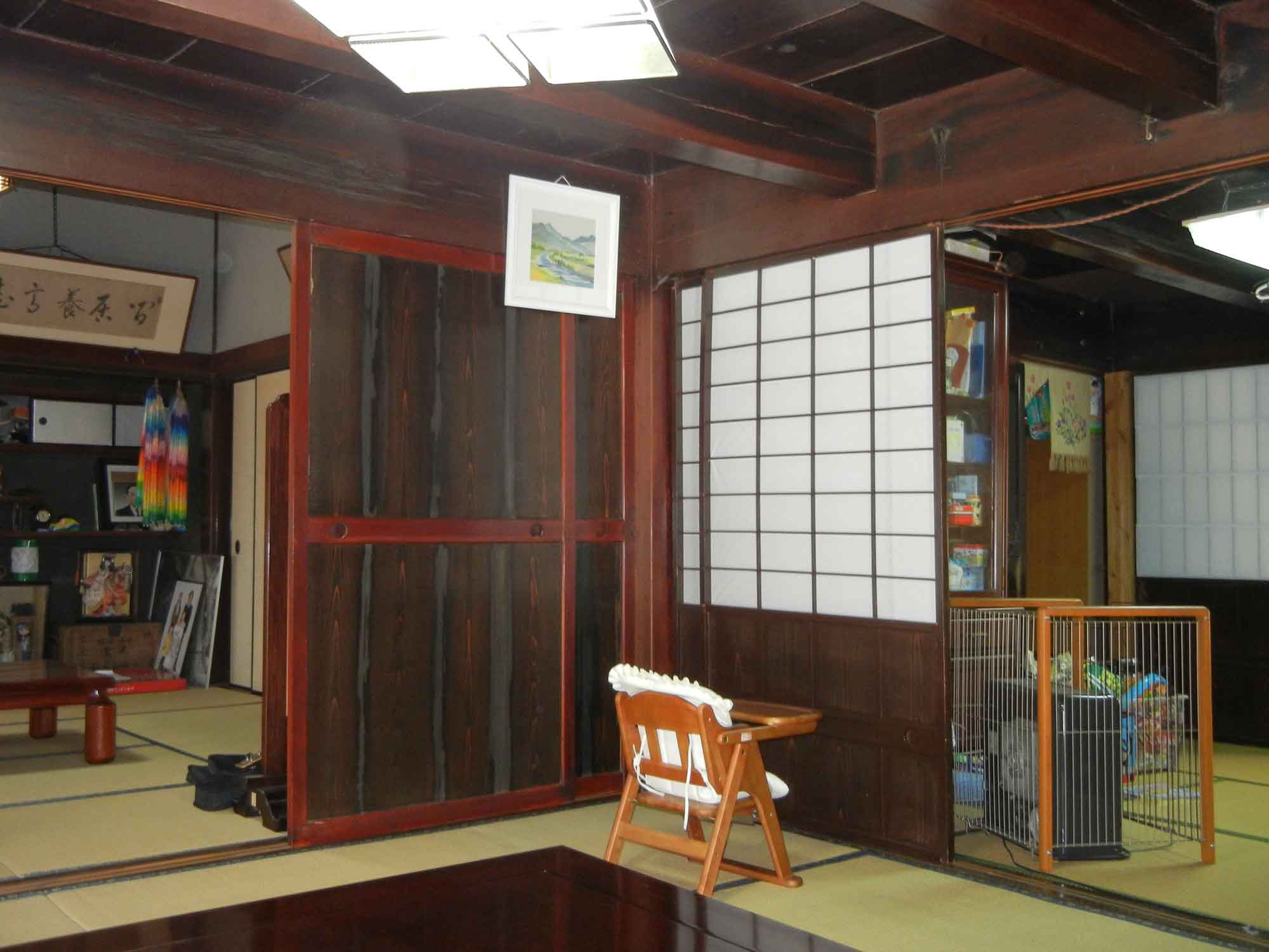 つづら折りの坂の上 化粧梁の美しい古民家 - 日本民家再生協会